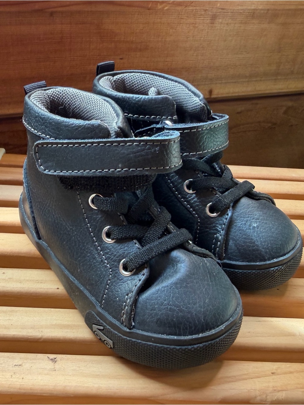 See Kai Run Hudson Leather High Top size 6t